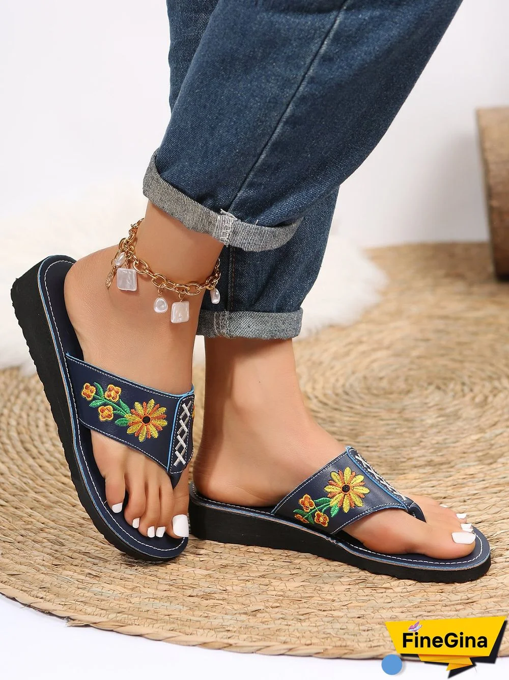 Daisy Embroidered Boho Casual Flip-Flops