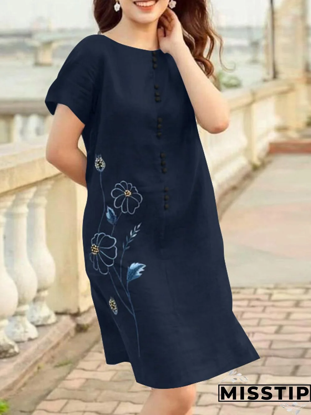 Women Floral Embroidered Crew Neck Casual Short Sleeve Dress