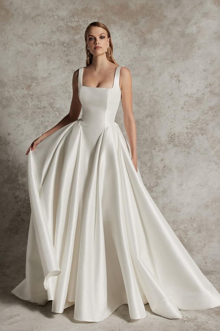 Lussooy Ivory Satin Glamorous Spaghetti Strap Sleeveless A Line Long Wedding Dress with Pleated 