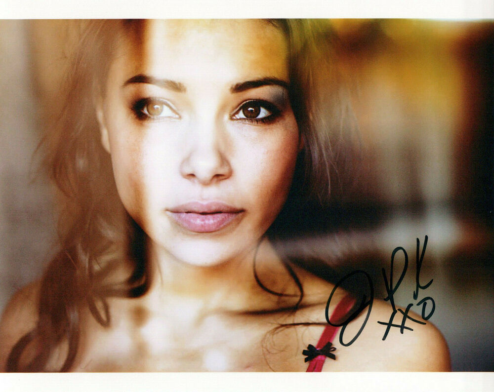 Jessica Parker Kennedy glamour shot autographed Photo Poster painting signed 8x10 #19