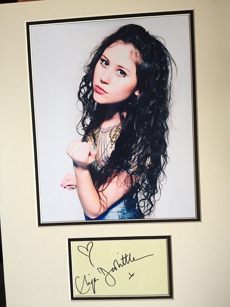 ELIZA DOOLITTLE - CHART TOPPING SINGER - SUPERB SIGNED COLOUR Photo Poster painting DISPLAY