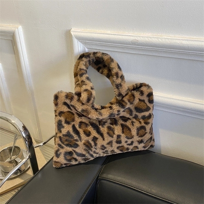 Women’s Medium Plush Color Block Streetwear Square Magnetic Buckle Handbag