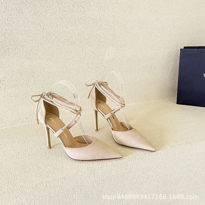 Breakj Breakj High-Heeled Women 2023 New Temperament Goddess Fan Yu Sister Wind Pointed Sandals Tied Fine Heels