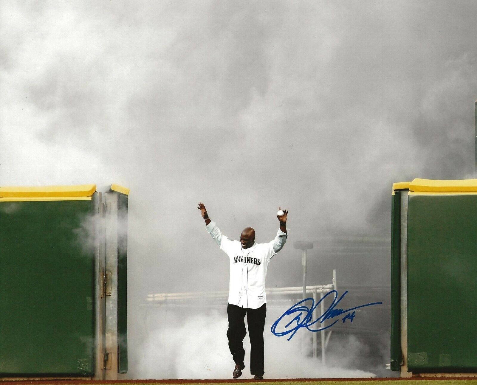 Mike Cameron signed Seattle Mariners 8x10 Photo Poster painting autographed 2