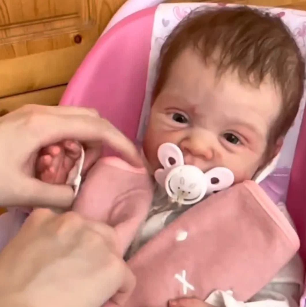 17'' Alva Soft Silicone Realistic Cute Reborn Baby Dolls