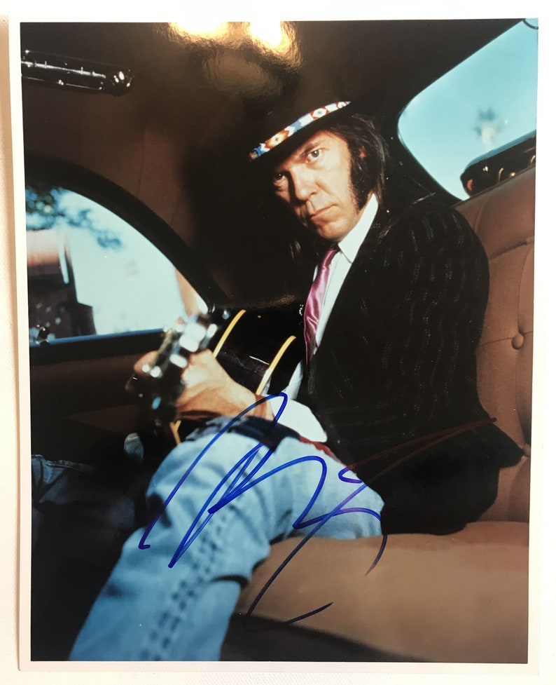 Neil Young Signed Autographed Glossy 8x10 Photo Poster painting - COA Matching Holograms