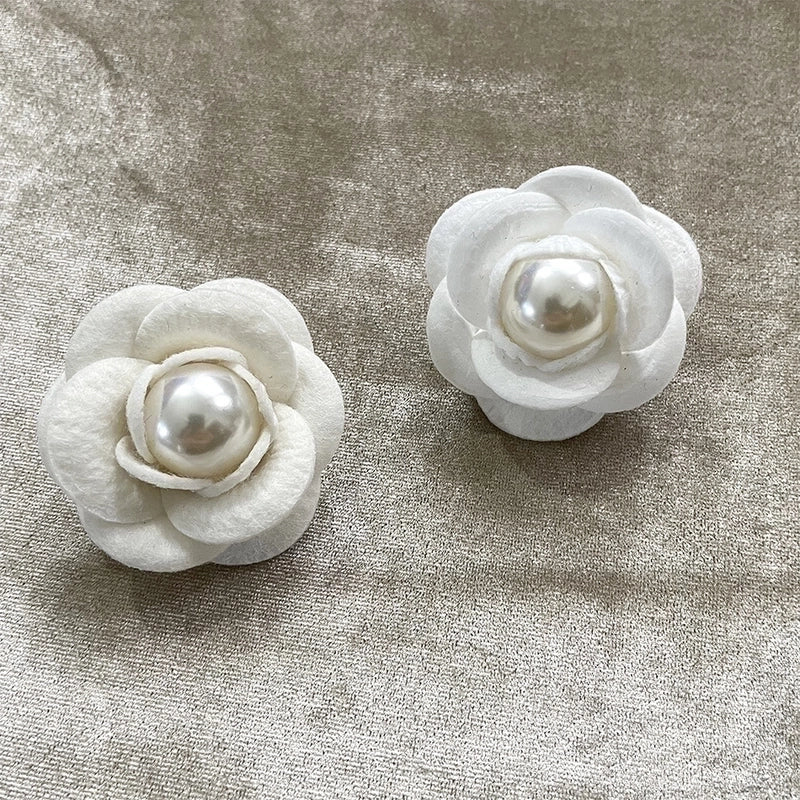 Sweet Pin Flower Wool-like Alloy Cloth Inlay Pearl Women’S Brooches