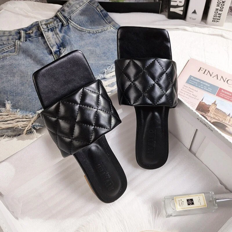 2021 Summer new women's outdoor flat slippers Roma style PU red black white large size sandals fashion you rubber shoes