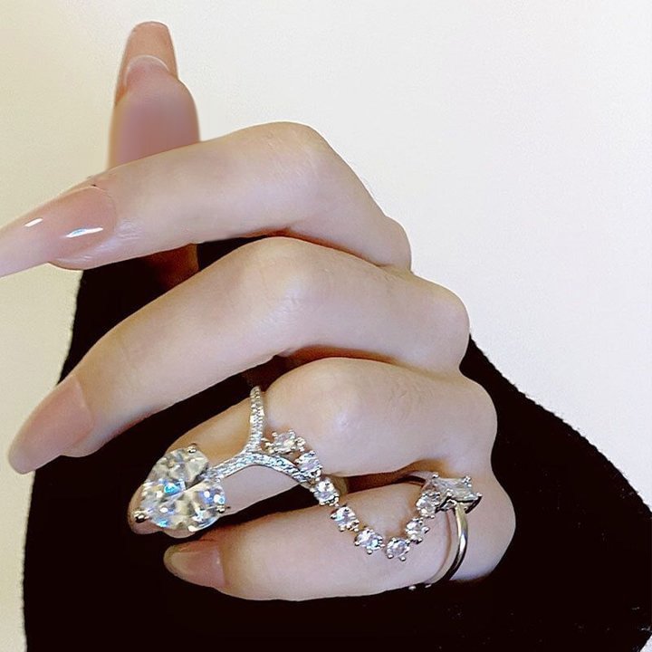 Gypsophila One Piece Nail Opening Ring