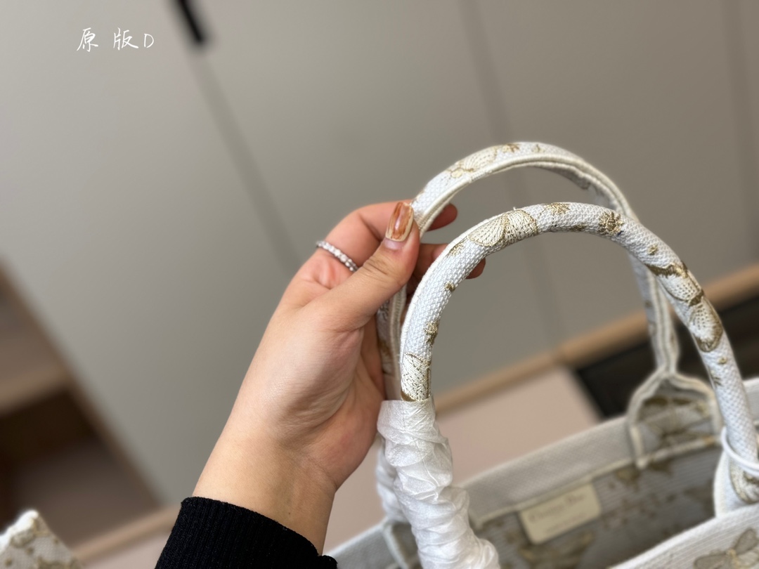 Df1aaef83a2e3052e6617d60170a4f71