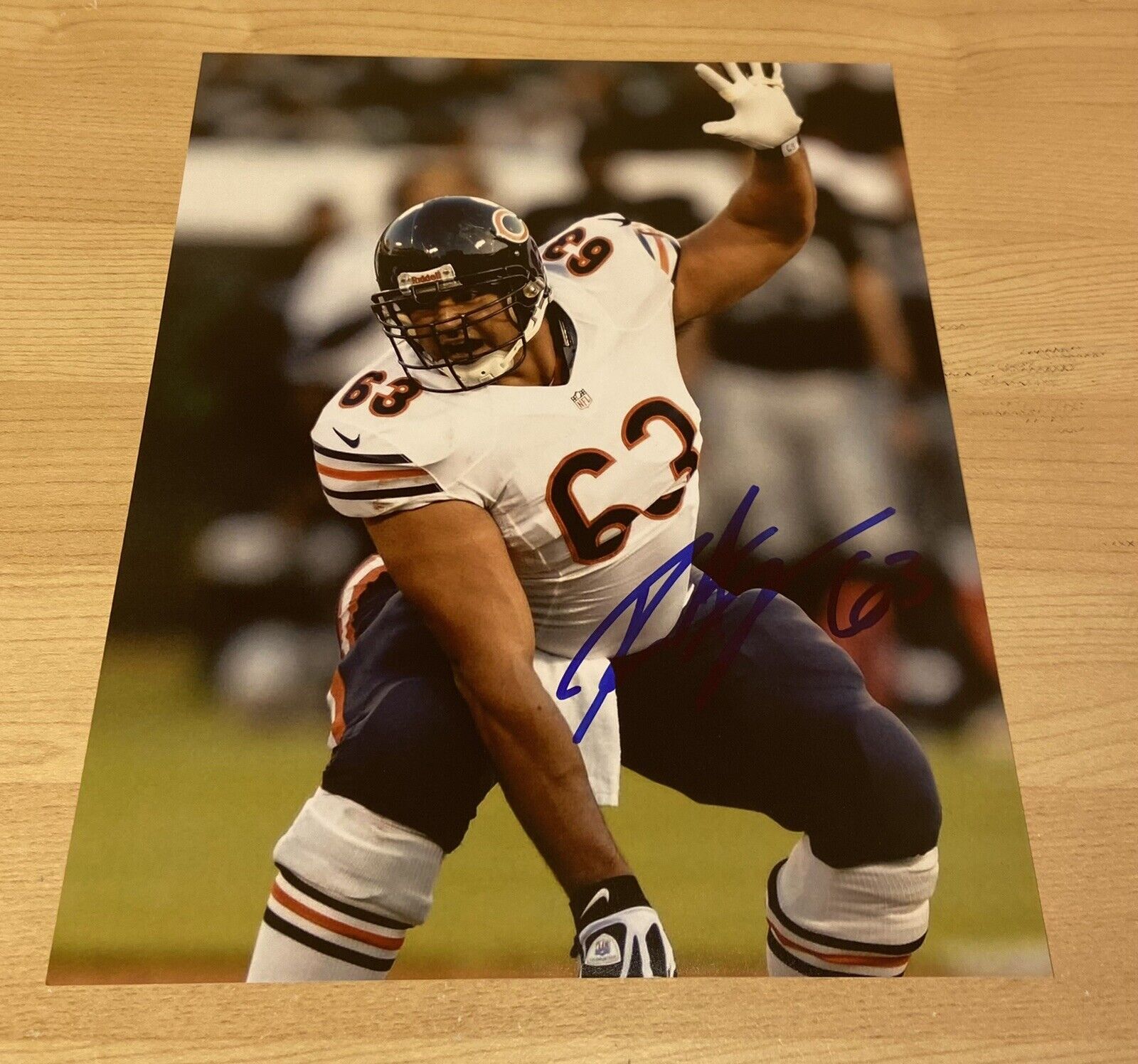 Roberto Garza Chicago Bears Autographed Signed 8X10 Photo Poster painting W/COA