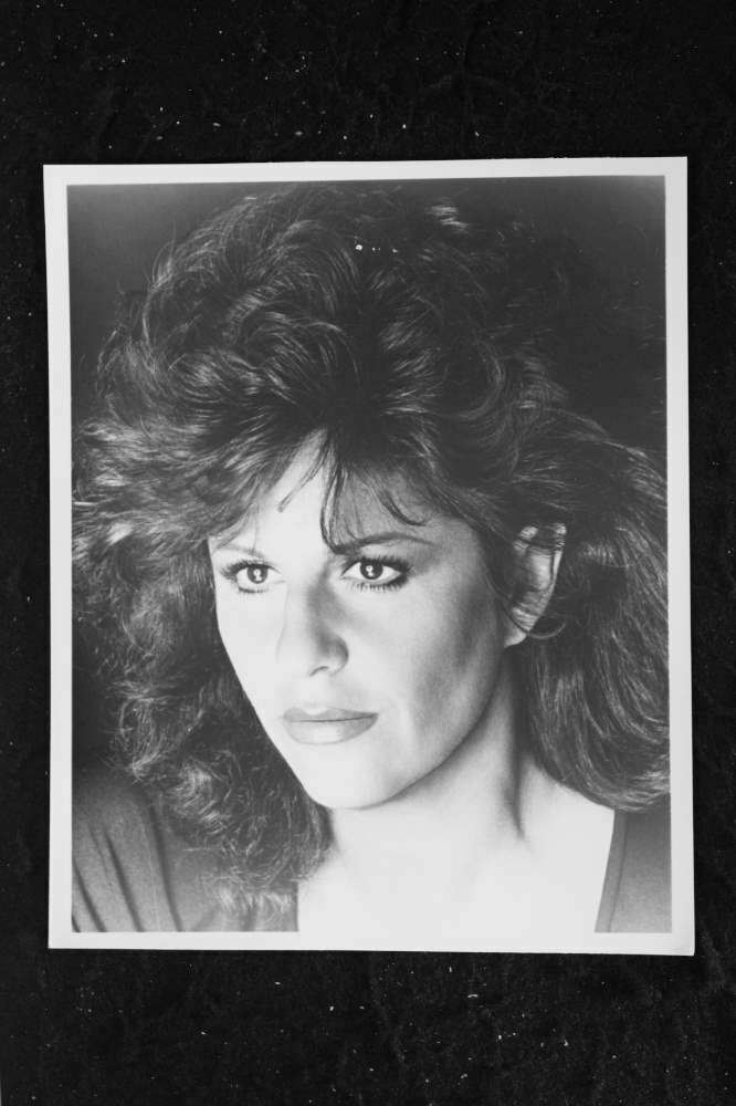 Lainie Kazan - 8x10 Headshot Photo Poster painting w/ Resume - Greek Wedding