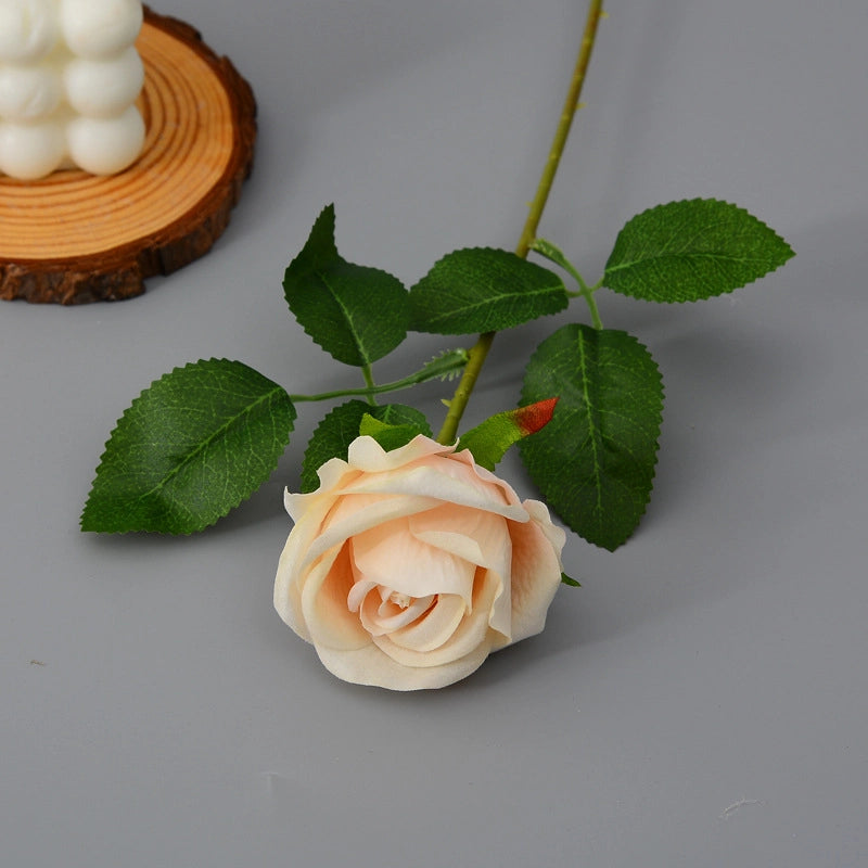 Lifelike Artificial Flowers Suitable For Office Cultural Environment High Quality Silk Flowers