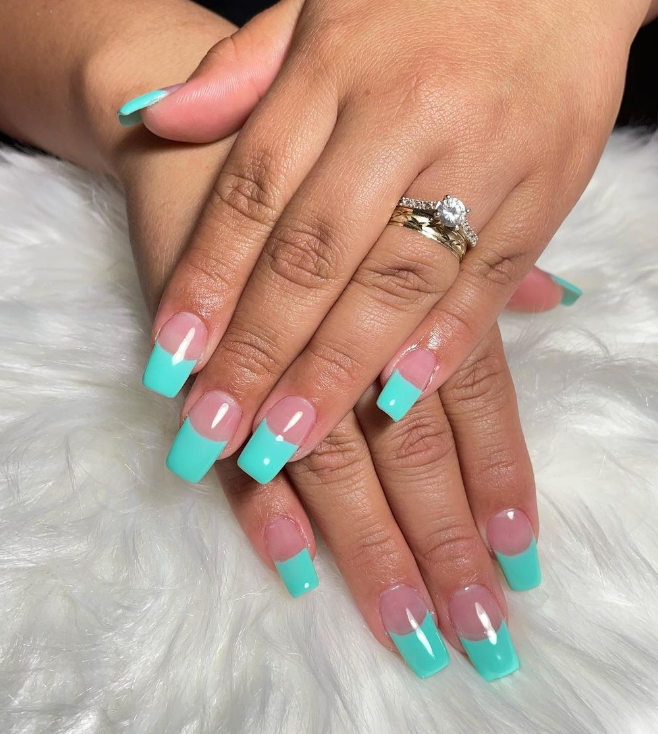 Nail Polish Society: 40 Great Nail Art Ideas: Aqua Or Turquoise + Gradient