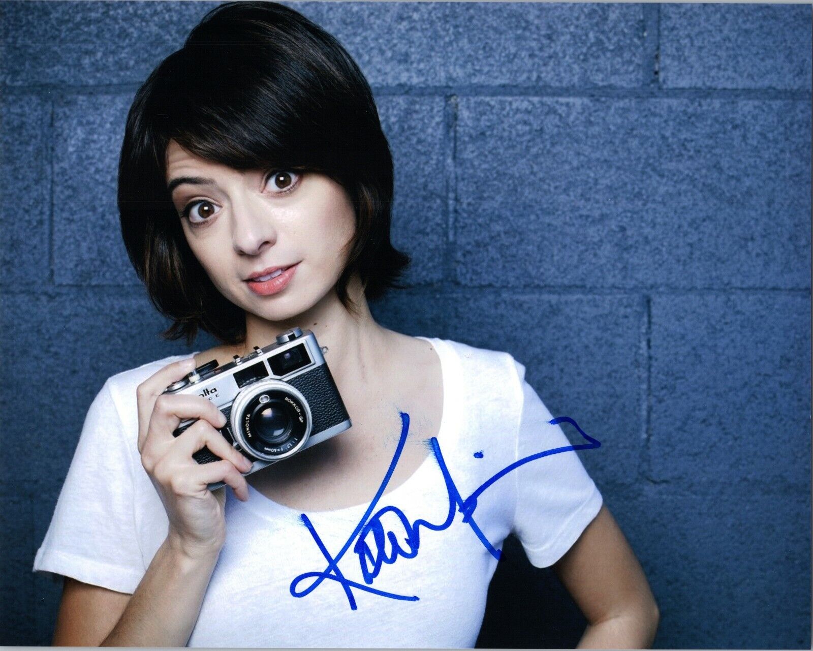 ~~ KATE MICUCCI Authentic Hand-Signed Super Cute