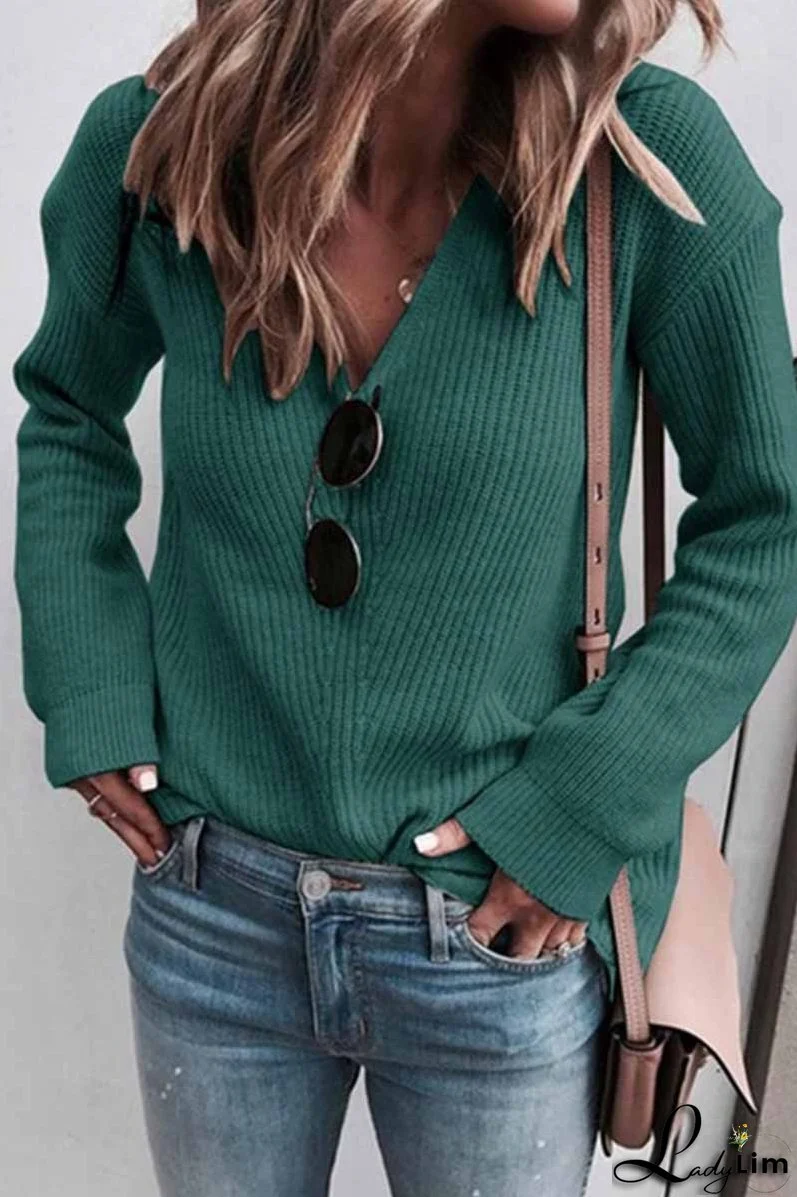 Fashionable and Minimalist winter Pullover