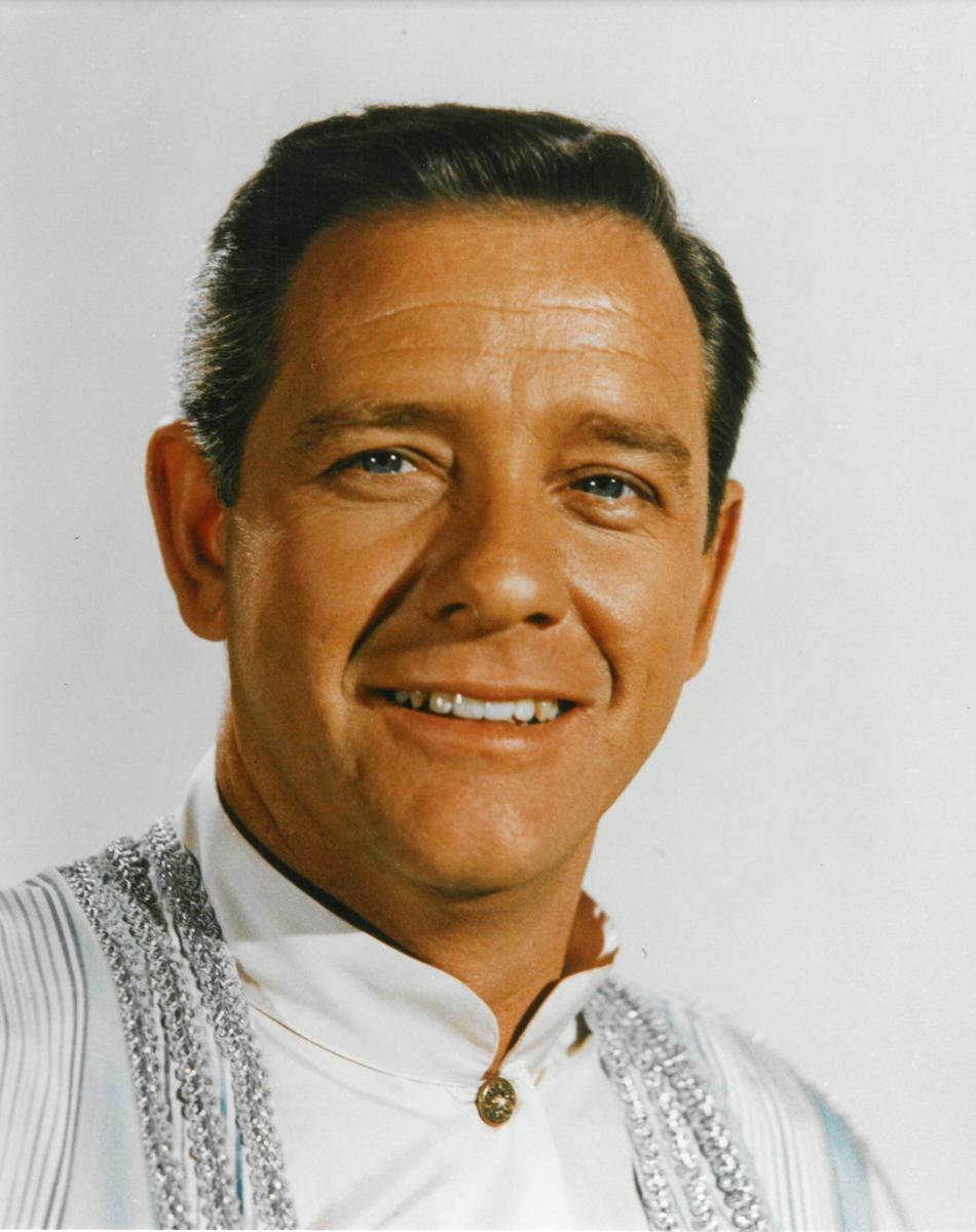 Richard Crenna Unsigned Glossy 8x10 Photo Poster painting US#328