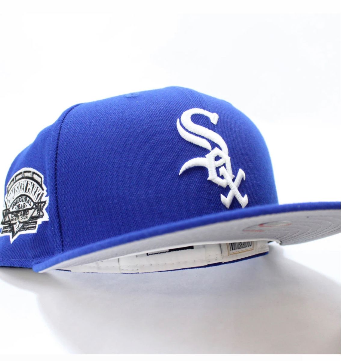 trendy fitted hats