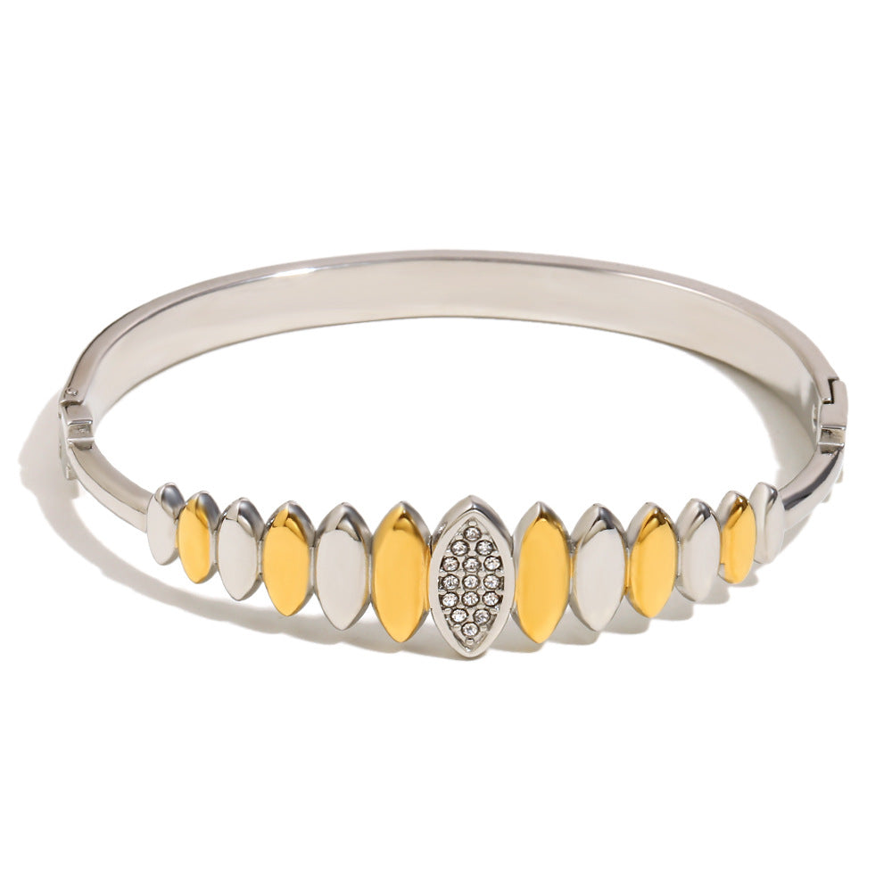 Versatile Fashion Bracelet Stainless Steel 18K Gold Plated Love Chain Water Drop Arrangement Buckle Bracelet For Women