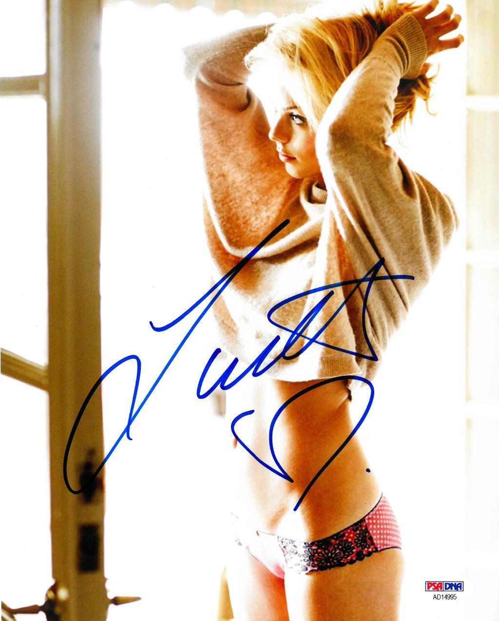 Laura Vandervoort Signed Authentic Autographed 8x10 Photo Poster painting PSA/DNA #AD14995