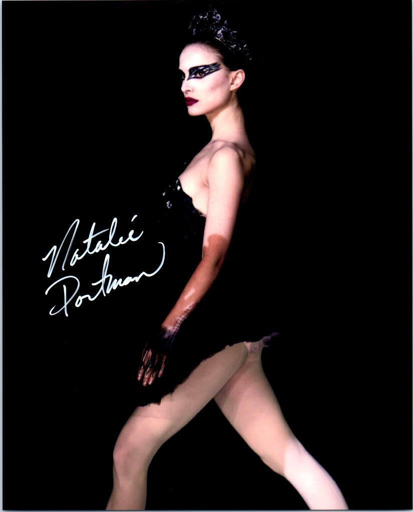 Natalie Portman autographed 8x10 Photo Poster painting signed Picture Very Nice and COA