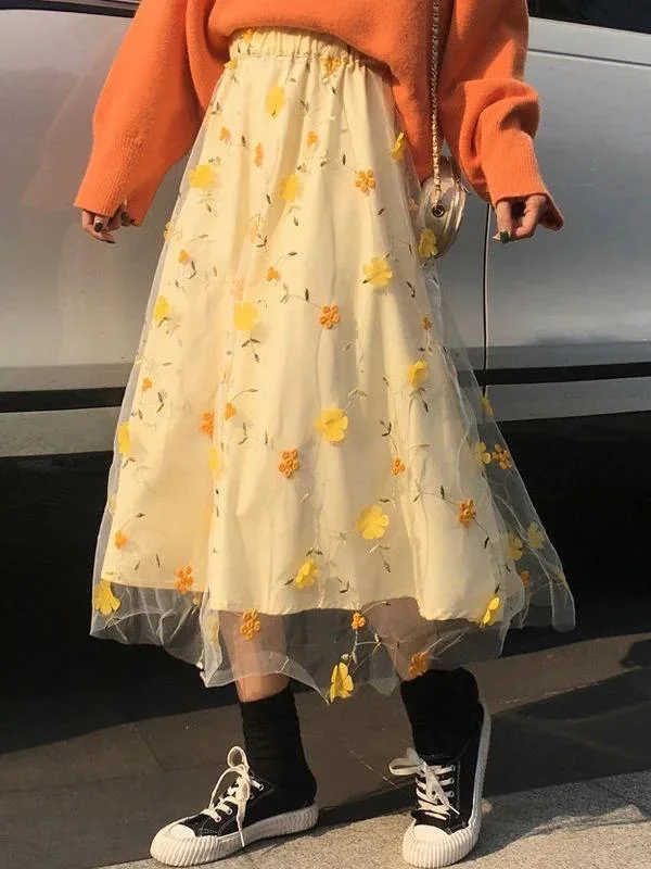 Boho Beige Elastic Waist 3D Flower Tulle Long Skirt