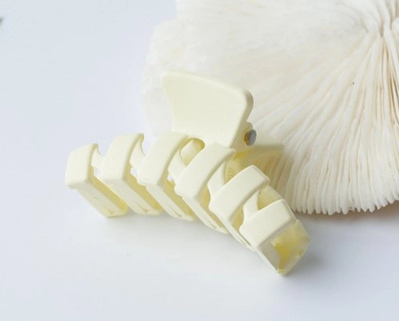 Minimalist Solid Color Arylic Stoving Varnish Hair Claws 1 Piece