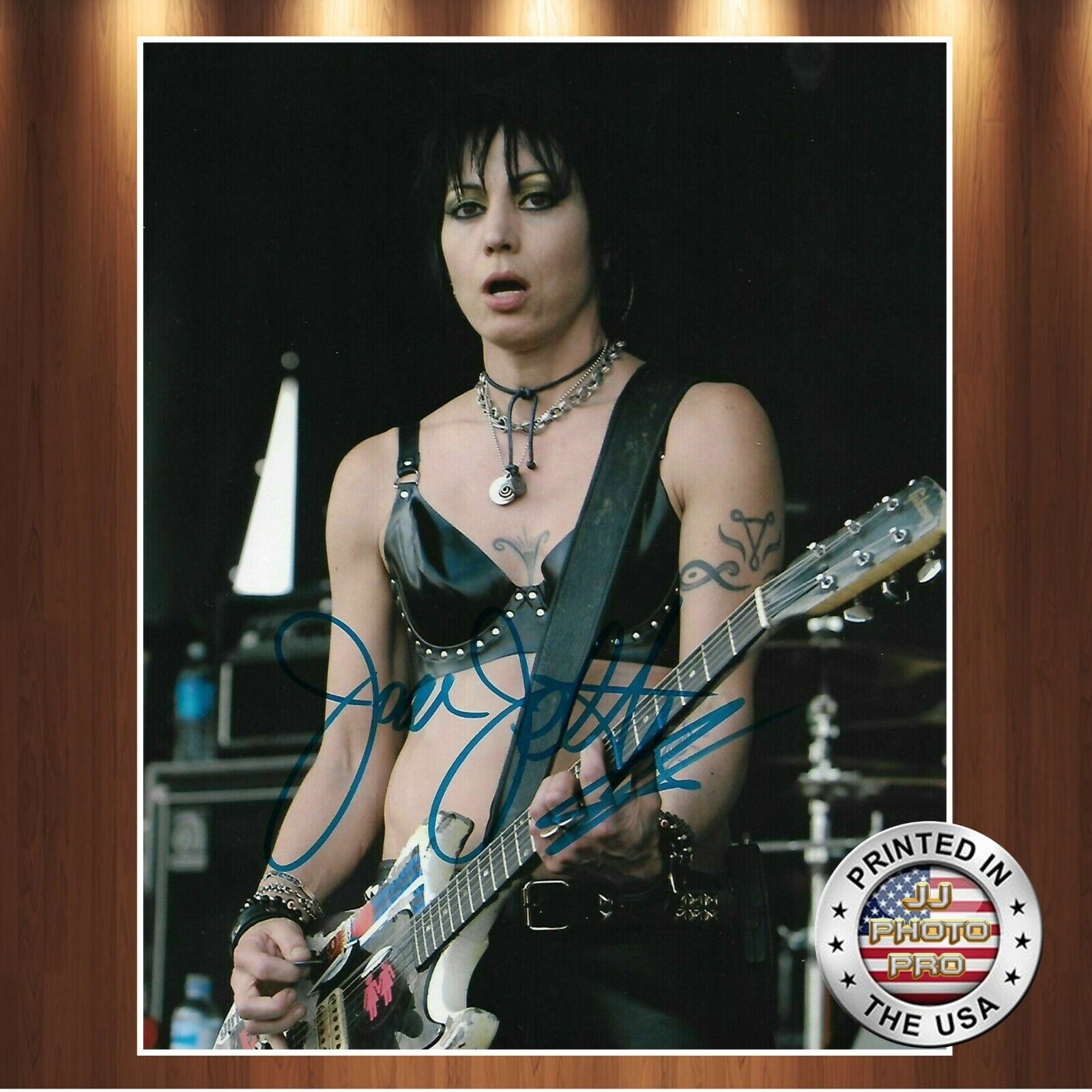 Joan Jett Autographed Signed 8x10 (The Runaways) Photo Poster painting REPRINT