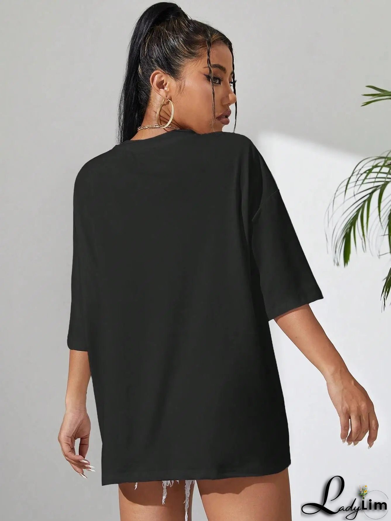 Tailored and Elegant winter T-shirt