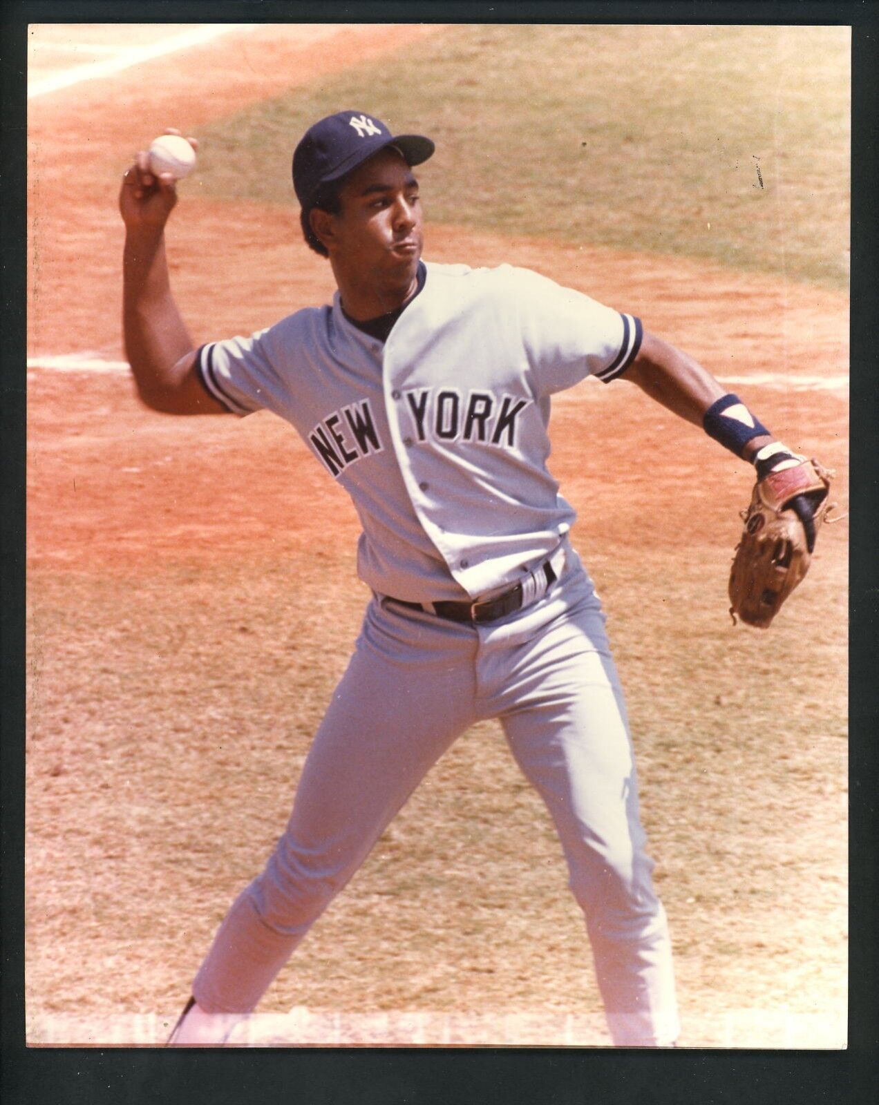 Bob Bobby Meacham 1985 Original 8 x 10 Photo Poster painting New York Yankees infield practice