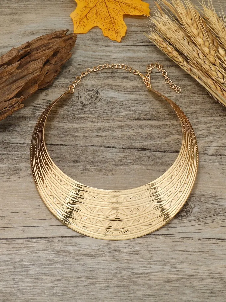 Geo Embossed Necklace