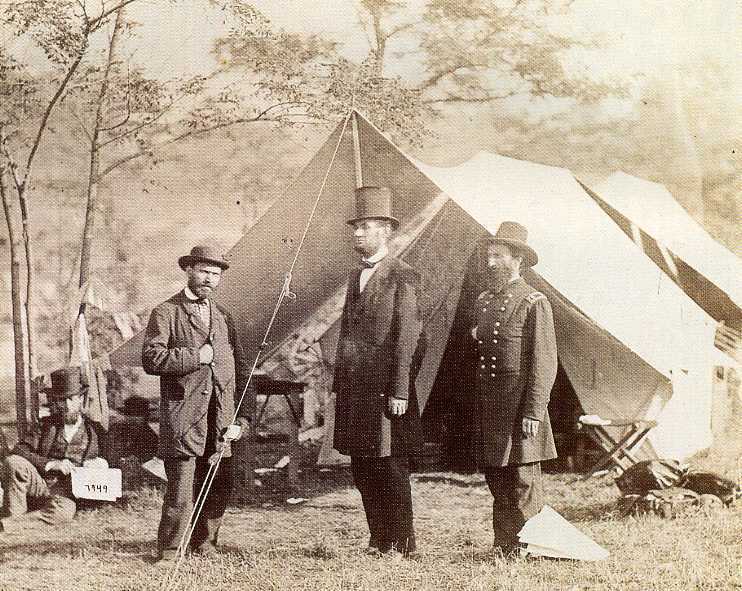 ABRAHAM LINCOLN / MAJOR ALLAN PINKERTON Photo Poster paintinggraph 1862 at Antietam - reprint