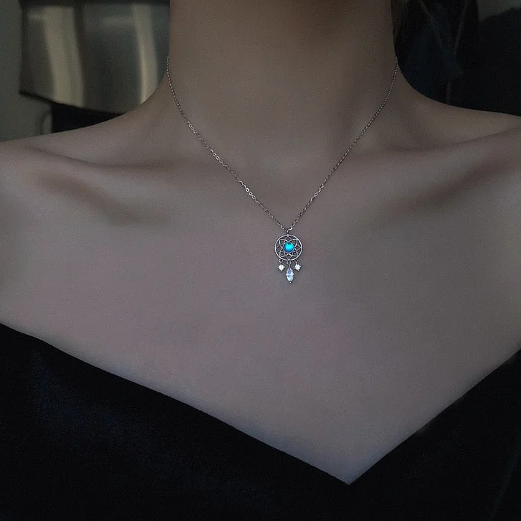 BLUE AURA DREAM CATCHER NECKLACE