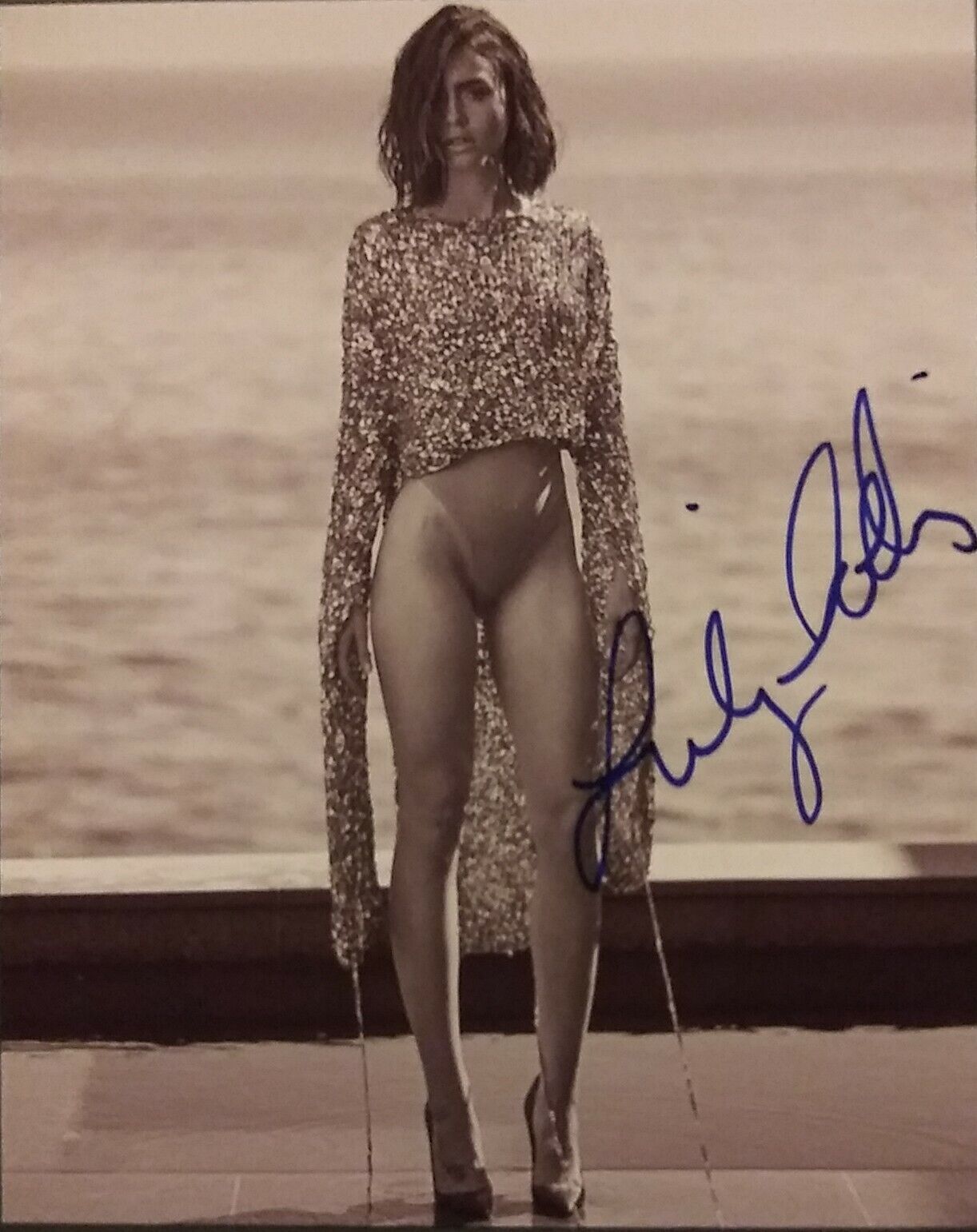 Lily Collins signed 8x10