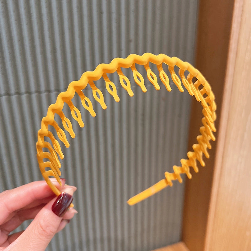 Women’s Minimalist Waves Plastic Hair Band