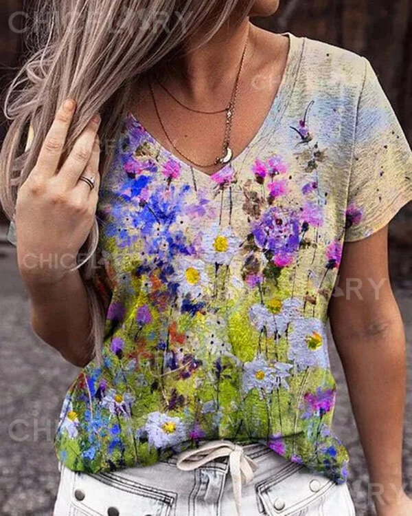 Women's   Floral V-Neck Top