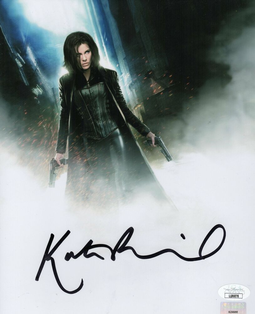 Kate Beckinsale Autograph 8x10 Photo Poster painting Underworld Signed  2