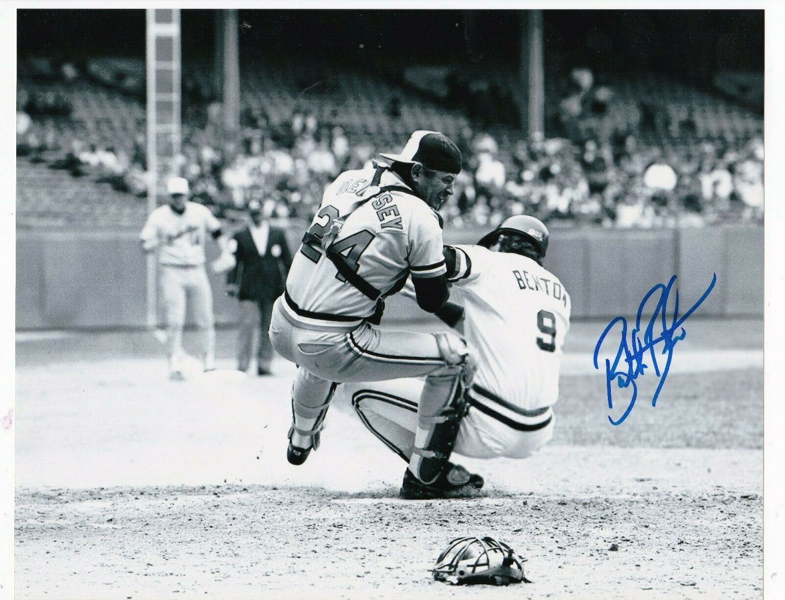 BUTCH BENTON CLEVELAND INDIANS ACTION SIGNED 8x10