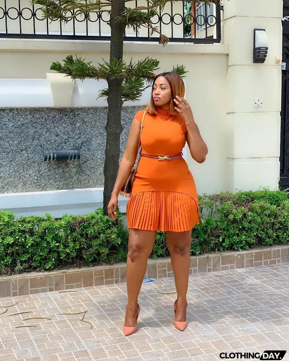 Sexy Short Sleeve Pleated Mini Dress With Belt