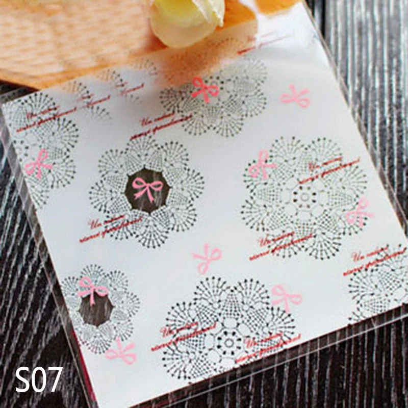 100Pcs Lovely Cartoon Flower Cookies Biscuits Bags Self-adhesive Party Wedding Bag Cake Candy Gift Bags Baking Package 7*7cm