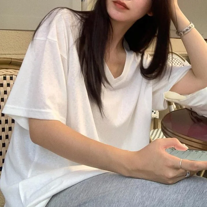 Korean Fashion White V-neck Short-sleeved T-shirt TK019