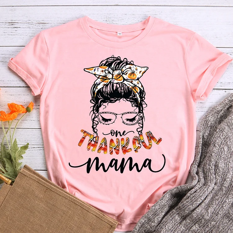 One Thankful Mama Messy Bun Plaid Pumpkin Thanksgiving T-Shirt-08547