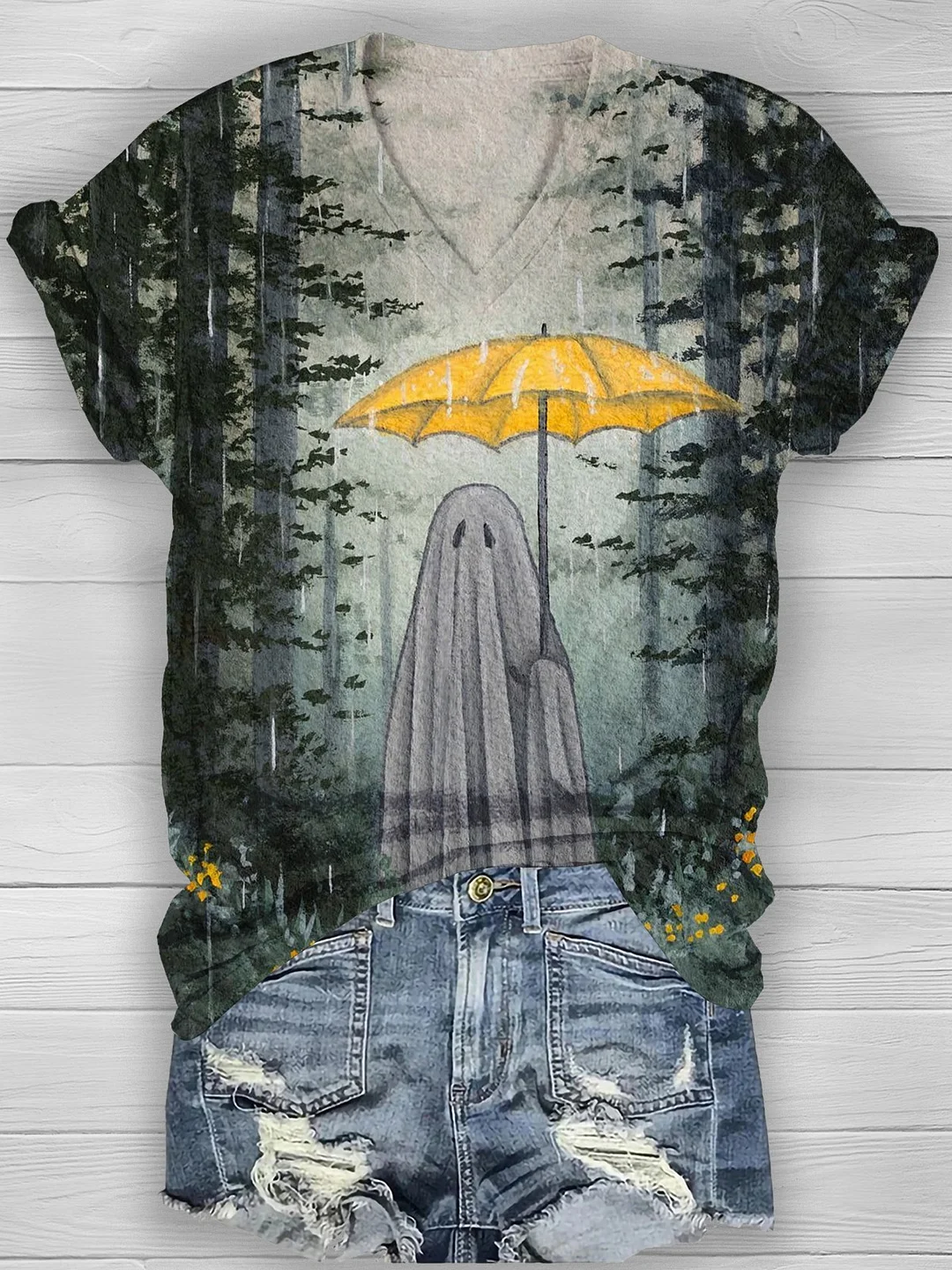 Women's Ghost Art Casual  T-shirt