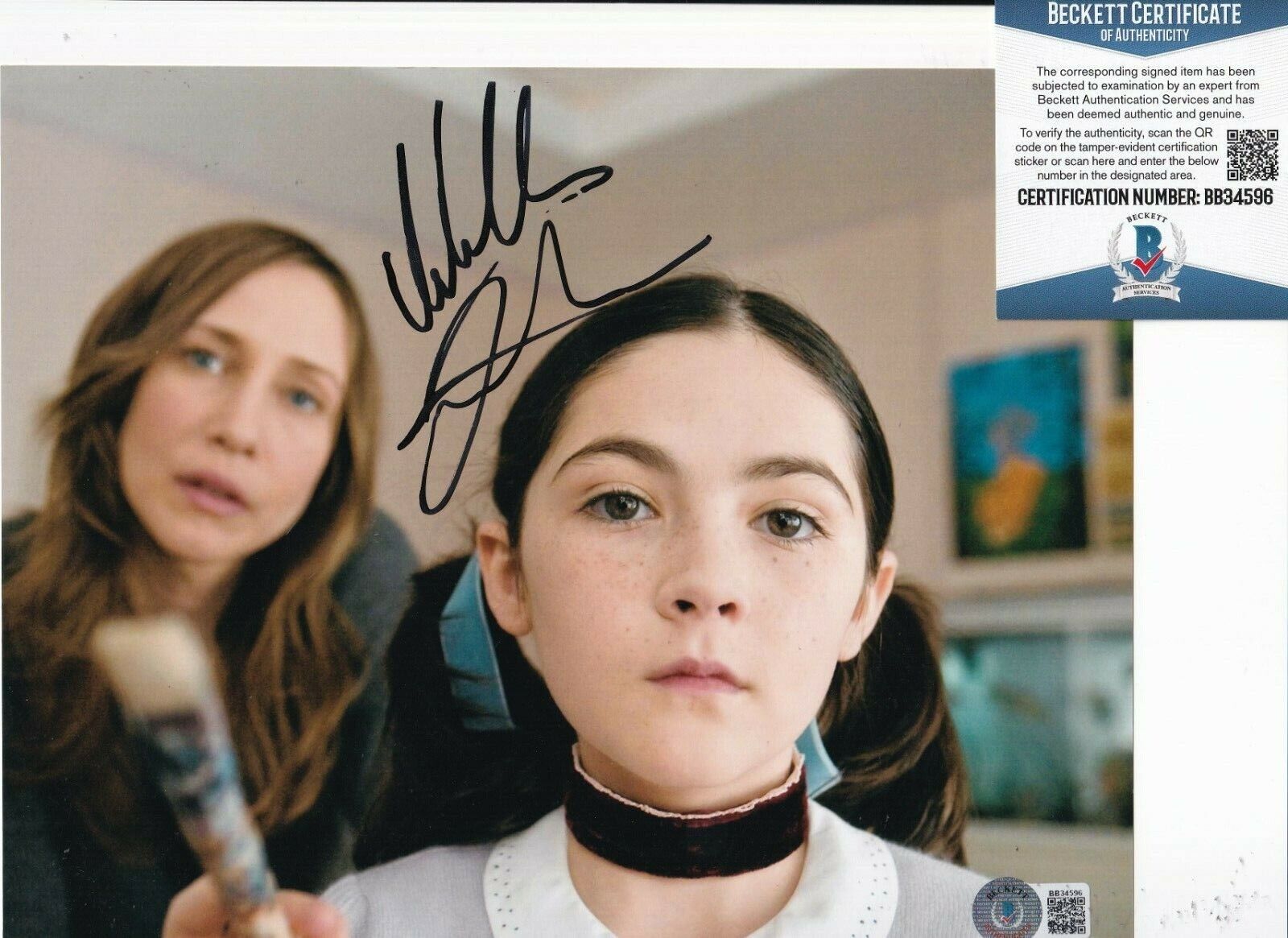 ISABELLE FUHRMAN signed (ORPHAN) Esther movie 8X10 Photo Poster painting BECKETT BAS BB34596