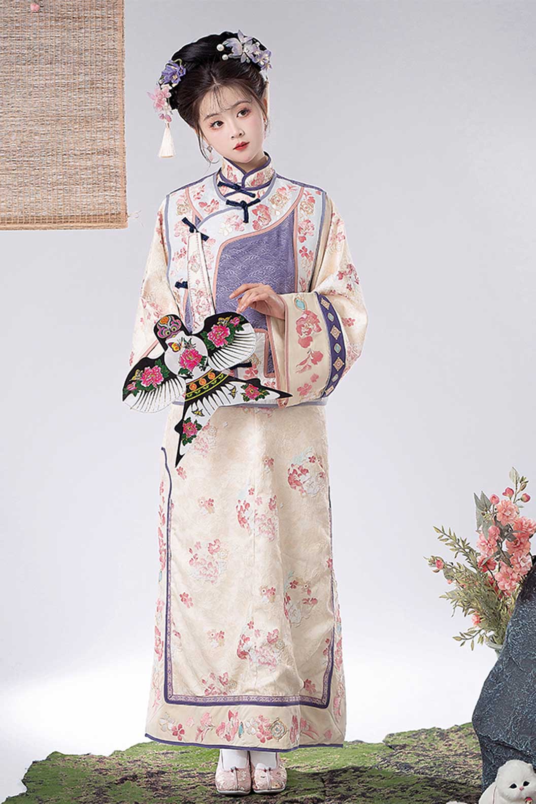 Qing dynasty hanfu embroidered qipao and vest - gegejixiang 格格吉祥 Stupa Stones