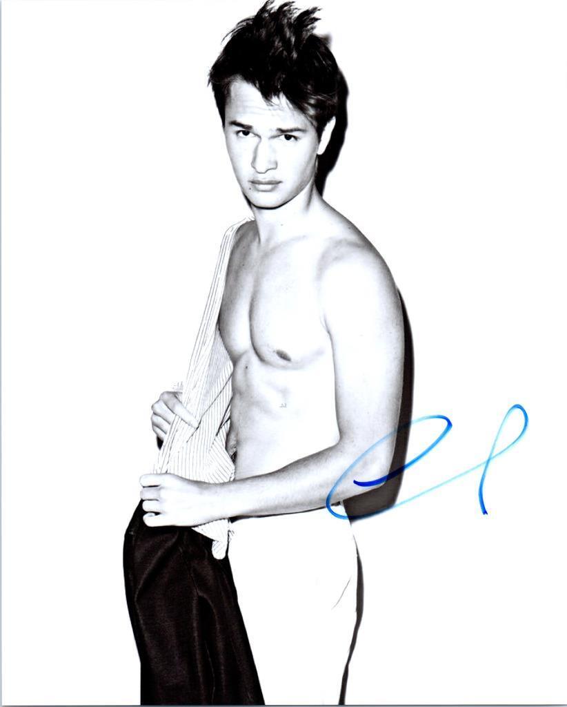 Ansel Elgort signed 8x10 Photo Poster painting picture autographed good looking plus COA