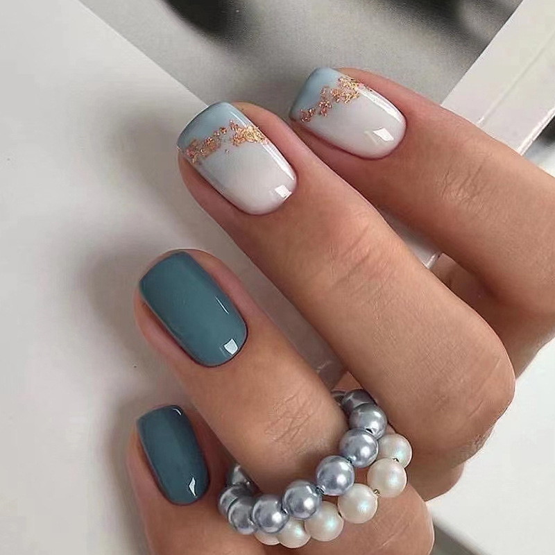 Qinice 24Pcs Simple Blue Fake Nail with Green Leaves Design Short Square Head False Nails Wearable Acrylic Finsied Press on Nails