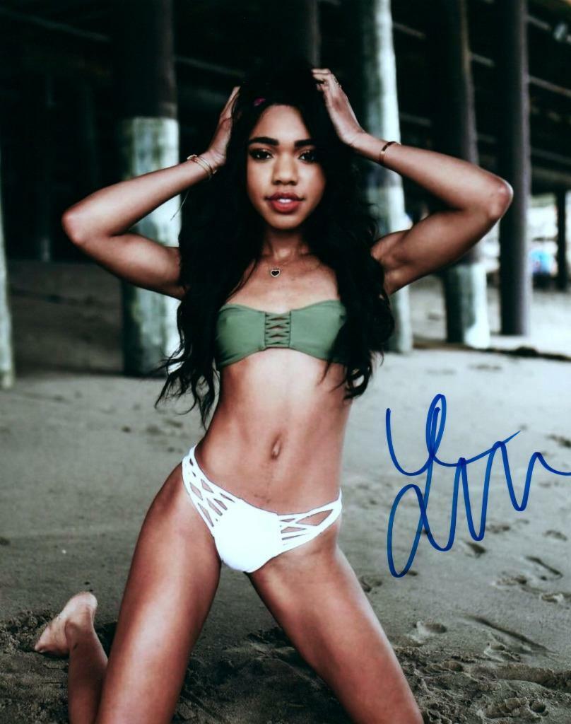 Teala Dunn signed 8x10 Picture Photo Poster painting autographed includes COA