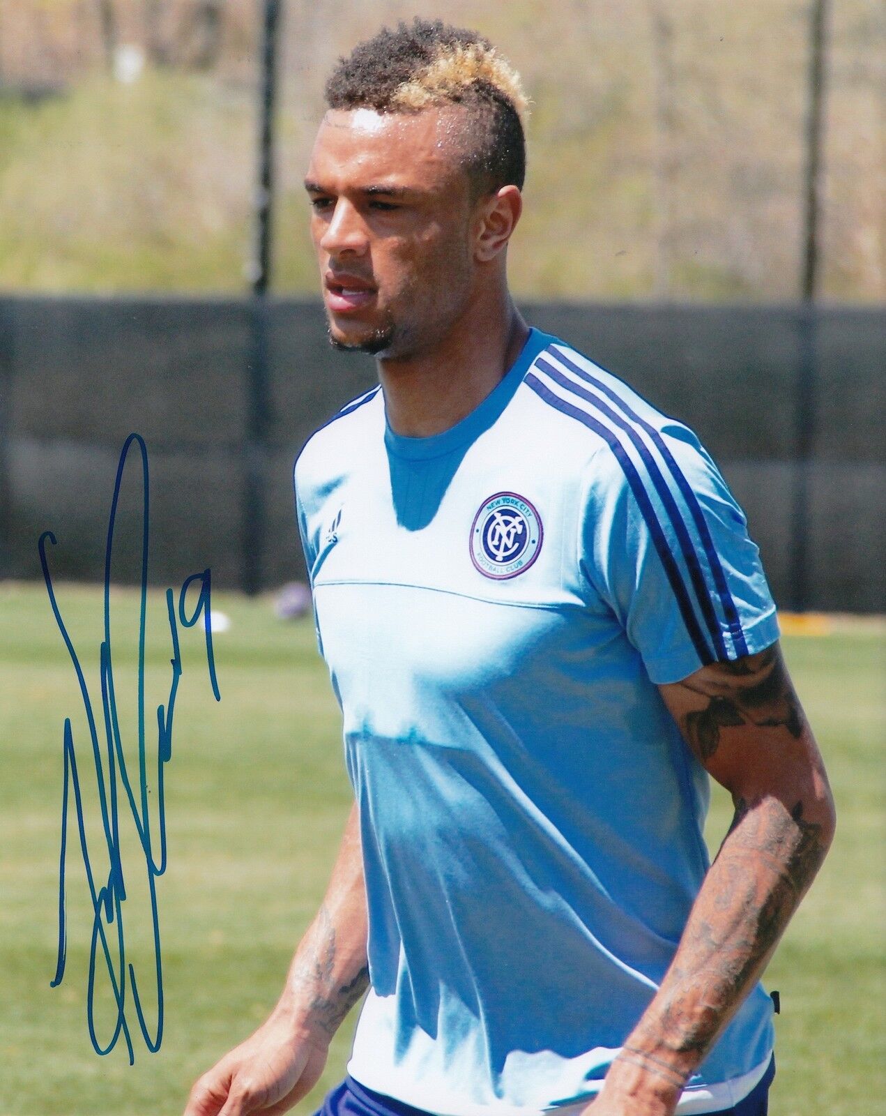 KHIRY SHELTON signed (NEW YORK CITY FC) MLS SOCCER 8X10 Photo Poster painting *NYCFC* W/COA #1