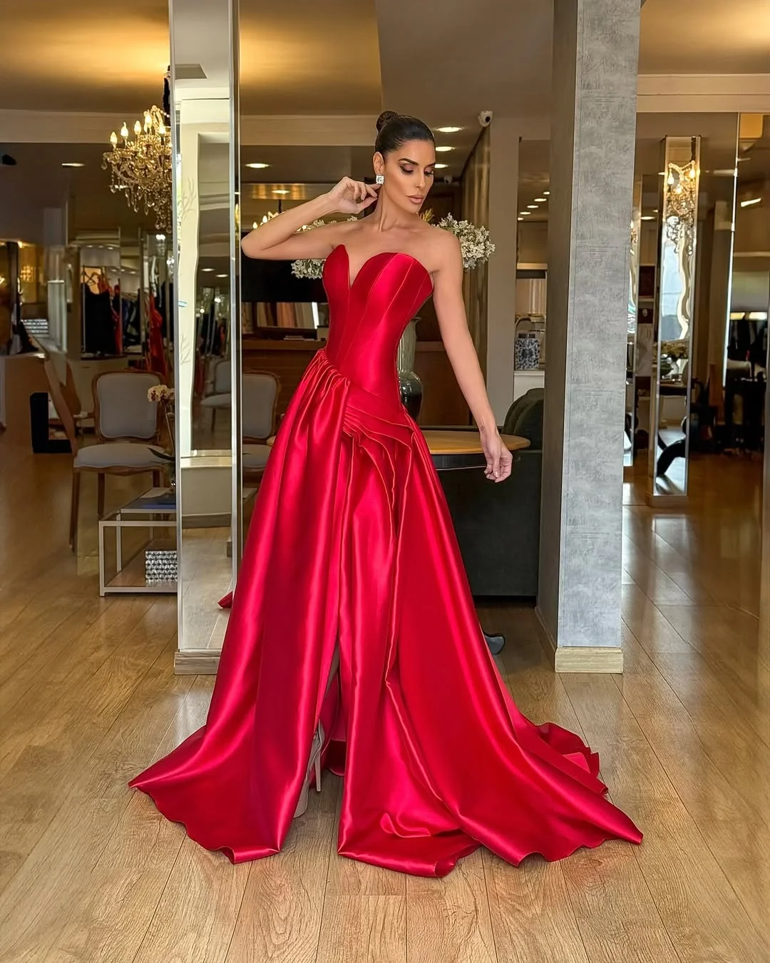 Delicate Red Straight Across Sleeveless Split Satin Prom Dress YK0234